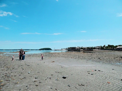 Discover the charming coastal town of Bar Harbor, ME. Explore stunning Acadia National Park, enjoy scenic ocean views, fresh seafood, outdoor adventures, and vibrant local culture in this quintessential New England destination