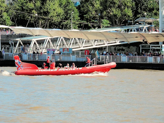 Exploring the River Thames