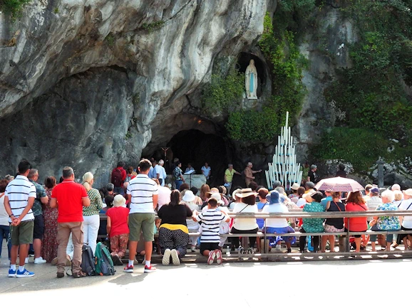 Explore Lourdes, France, a renowned pilgrimage site nestled in the Pyrenees. Discover must-see landmarks and get travel tips for visiting this sacred destination