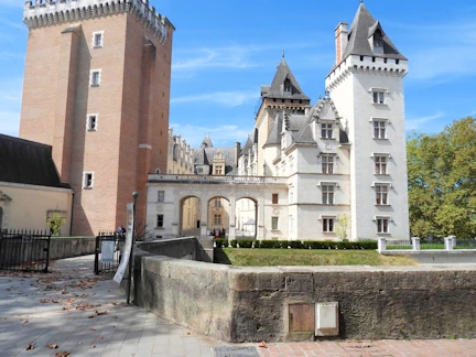 This page contains all other locations that we visited after we had completed our Loire & Dordogne Valley and Northern Spain explorations. We selected a diverse set of destinations to satisfy our curiousity and to enjoy locations that we had not previously seen.