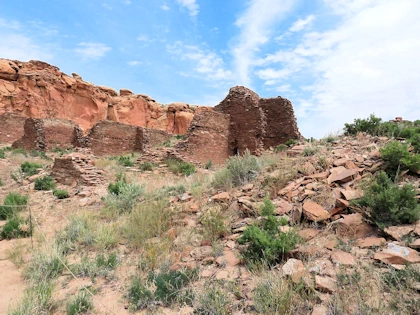 Explore Chaco Culture National Historical Park, a UNESCO World Heritage Site in New Mexico. Plan your visit with our detailed information in this remote and breathtaking desert landscape