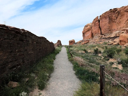 Explore Chaco Culture National Historical Park, a UNESCO World Heritage Site in New Mexico. Plan your visit with our detailed information in this remote and breathtaking desert landscape