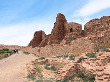 Explore Chaco Culture National Historical Park, a UNESCO World Heritage Site in New Mexico. Plan your visit with our detailed information in this remote and breathtaking desert landscape