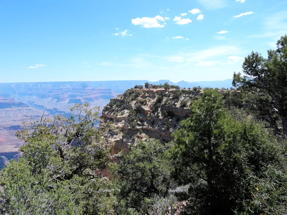 Looking for the best way to explore the Grand Canyon? Our itineraries for the south rim cover must-see sights, activities, and tips for an amazing adventure