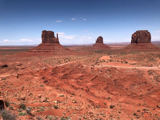 Explore Monument Valley, managed by the Navajo Nation, with an overview of the famous 17-mile drive, and reviews of The View Cabins and other nearby accommodations. Plan your visit with detailed maps, travel tips, and insights into this legendary destination.