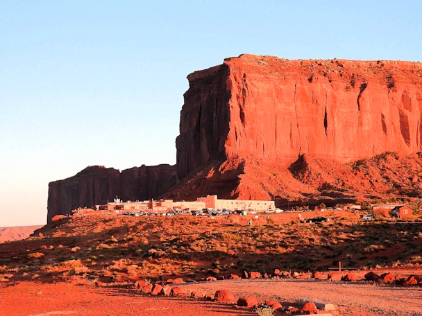 Explore Monument Valley, managed by the Navajo Nation, with an overview of the famous 17-mile drive, and reviews of The View Cabins and other nearby accommodations. Plan your visit with detailed maps, travel tips, and insights into this legendary destination.