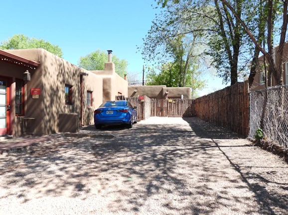 Explore Santa Fe, New Mexico's vibrant arts scene, discover the top attractions and get a detailed 3-day itinerary to make the most of your visit to this beautiful city located in the foothills of the Sangre de Cristo Mountains.